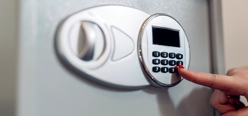 Jewelry Safe Cracking in Salida, California